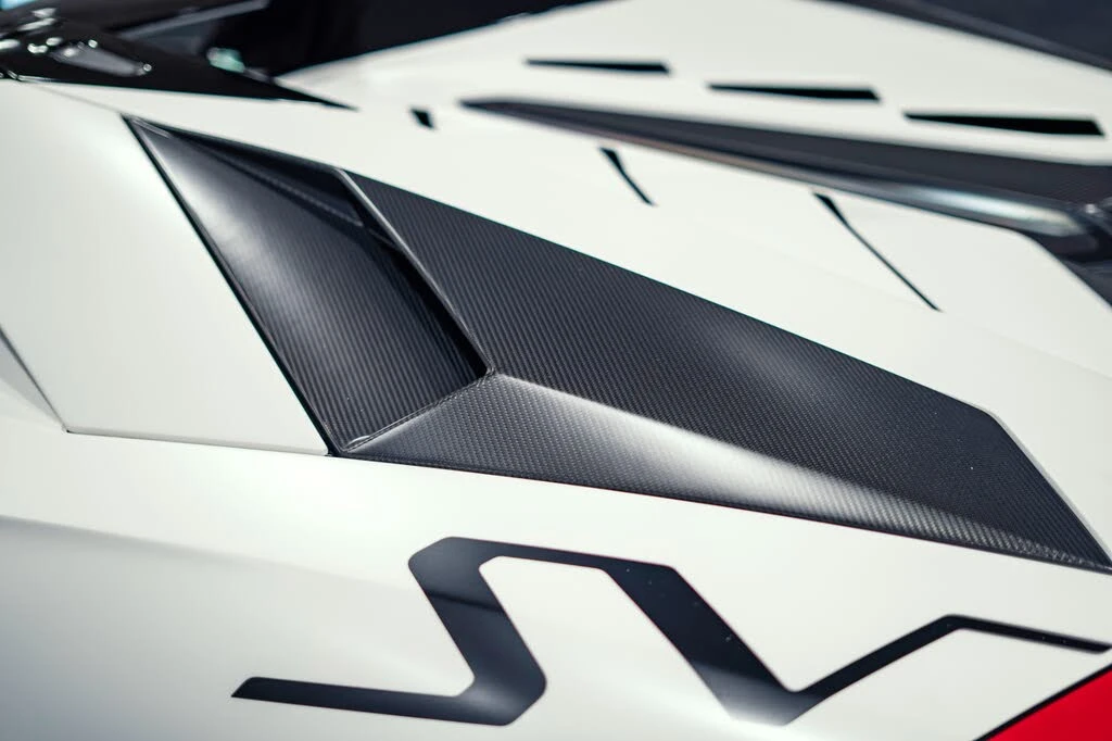 2020 Lamborghini Aventador SVJ LP770-4 - Image 19 of 31