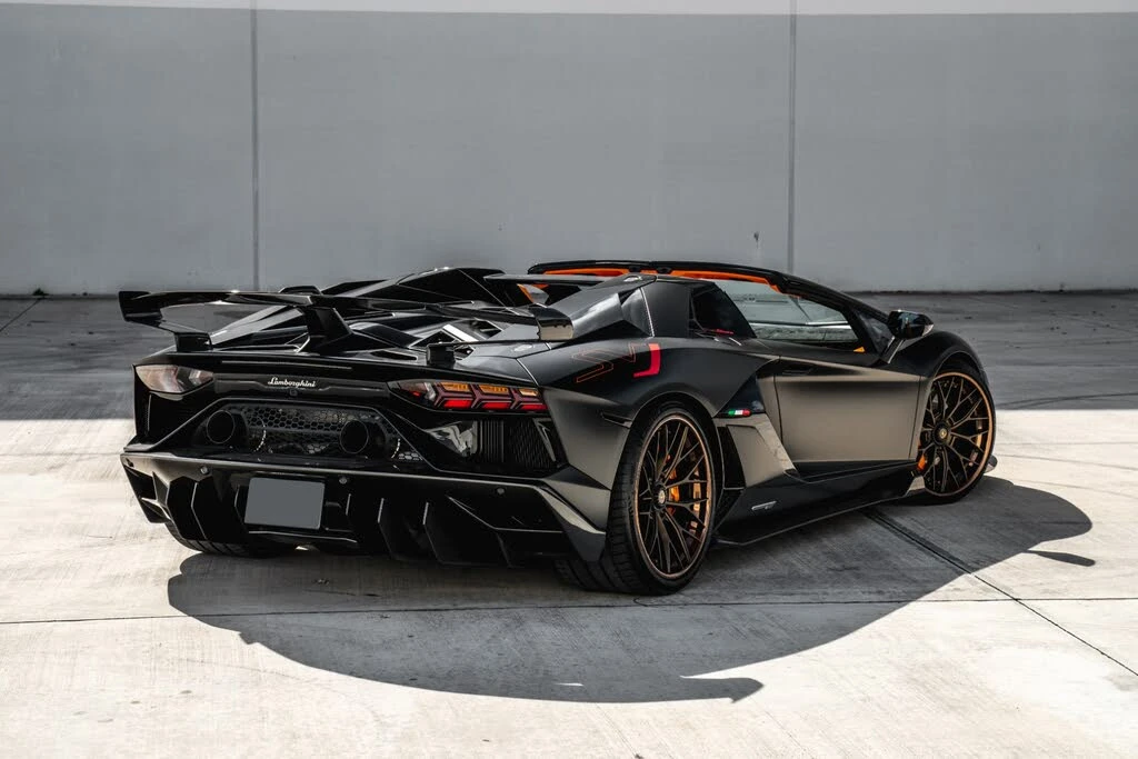 2020 Lamborghini Aventador SVJ LP770-4 - Image 9 of 31