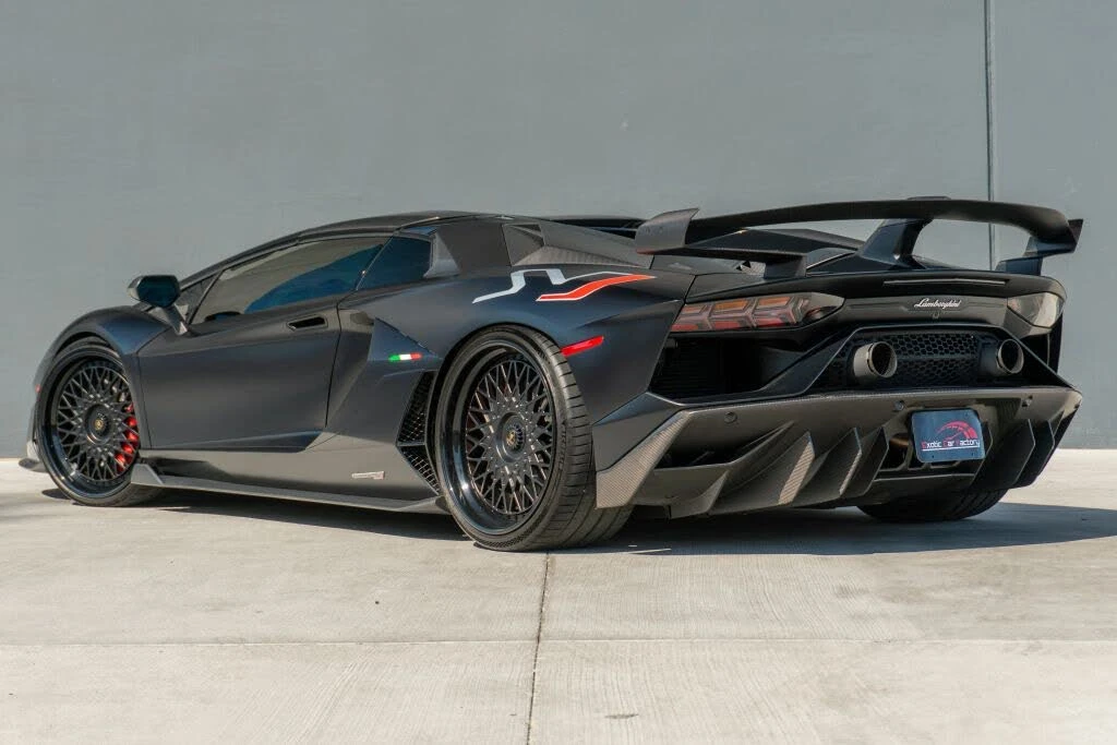 2020 Lamborghini Aventador SVJ LP770-4 - Image 13 of 31