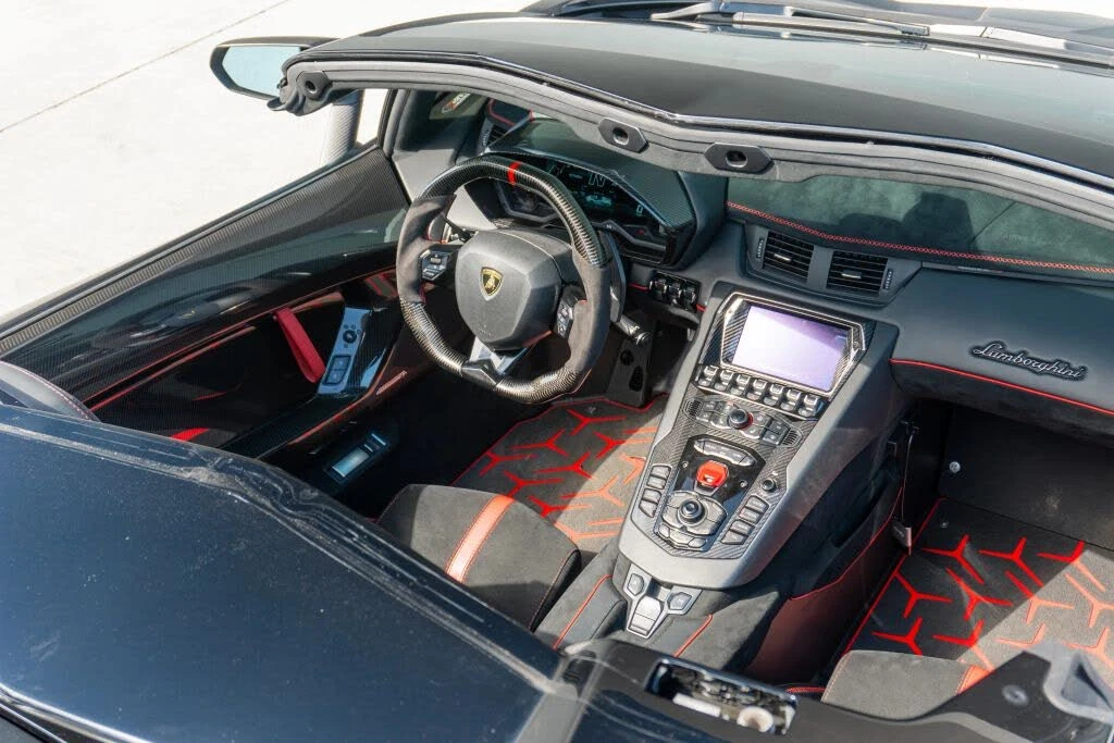 2020 Lamborghini Aventador SVJ LP770-4 - Image 18 of 31