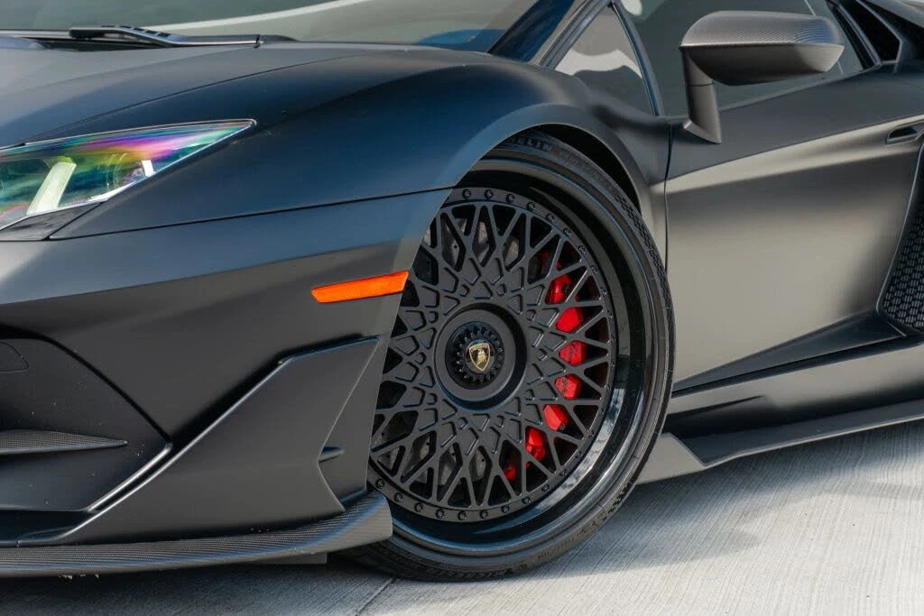 2020 Lamborghini Aventador SVJ LP770-4 - Image 29 of 31