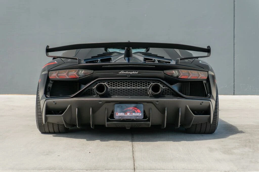2020 Lamborghini Aventador SVJ LP770-4 - Image 10 of 31