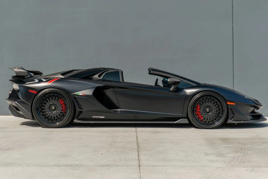 2020 Lamborghini Aventador SVJ LP770-4 - Image 7 of 31