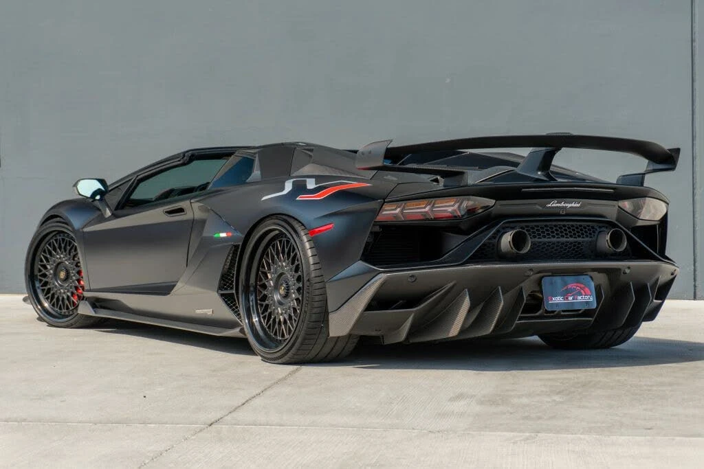 2020 Lamborghini Aventador SVJ LP770-4 - Image 11 of 31