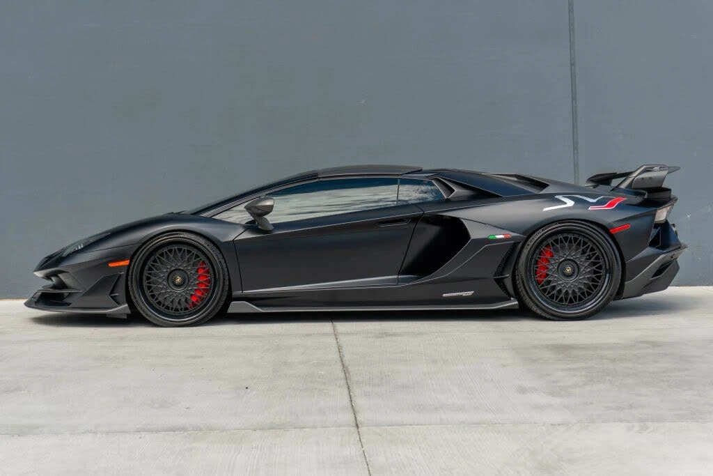 2020 Lamborghini Aventador SVJ LP770-4 - Image 2 of 31