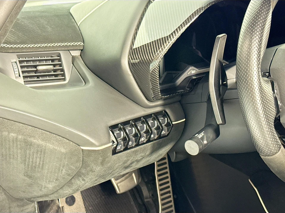 2020 Lamborghini Aventador SVJ LP770-4 Roadster - Image 16 of 31