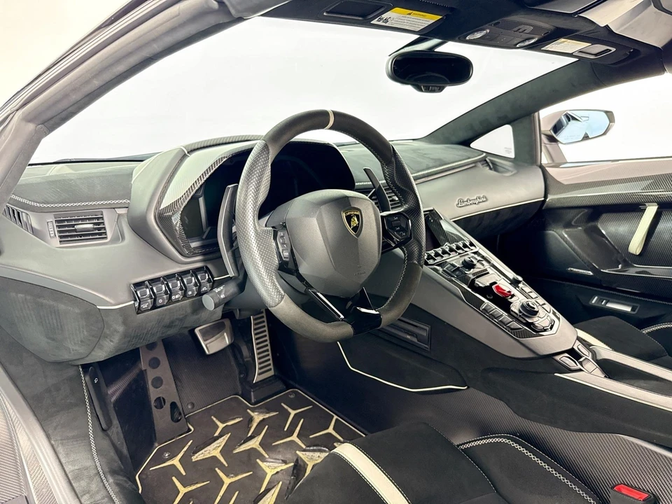 2020 Lamborghini Aventador SVJ LP770-4 Roadster - Image 5 of 31