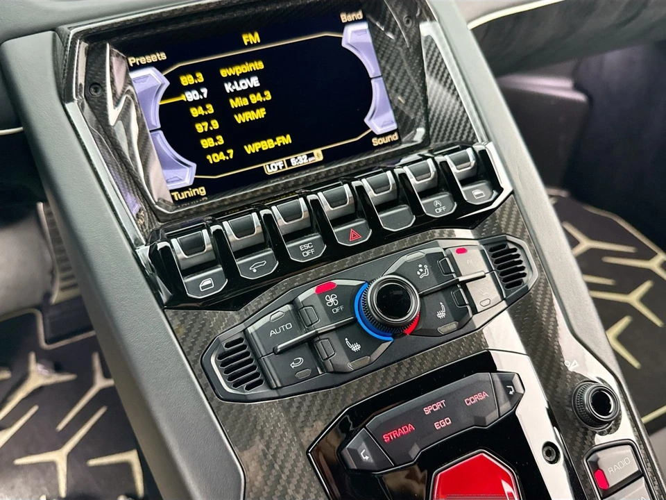 2020 Lamborghini Aventador SVJ LP770-4 Roadster - Image 6 of 31
