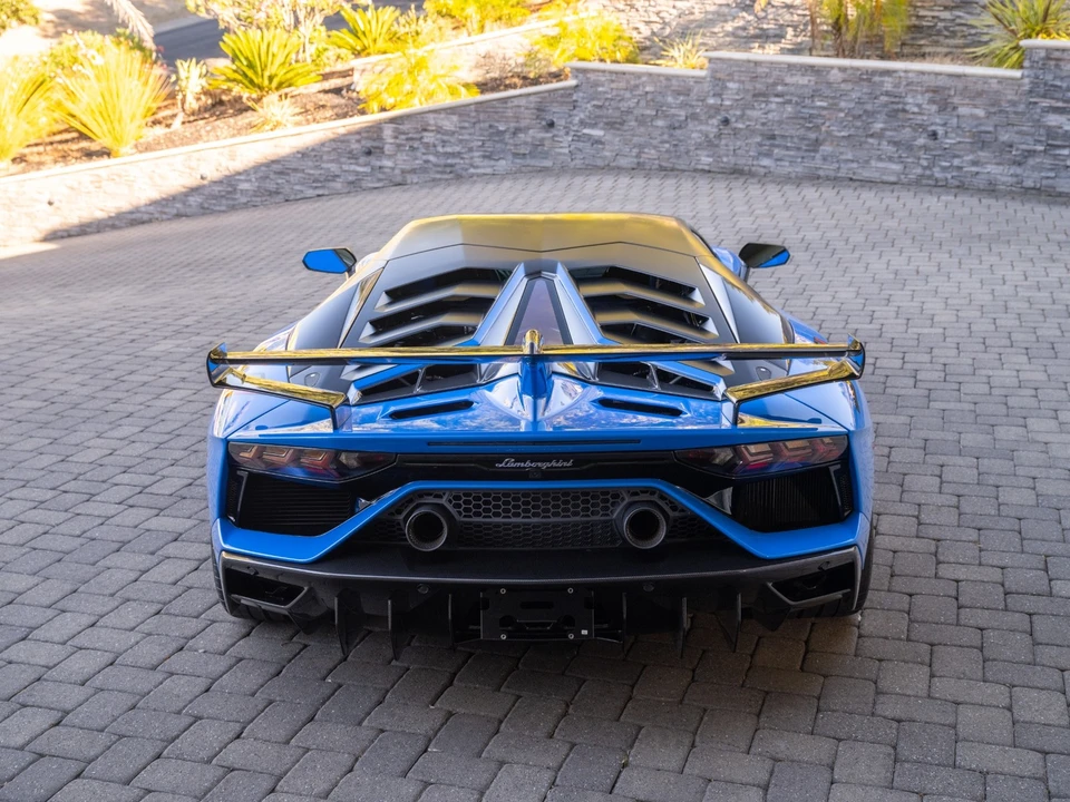 2020 Lamborghini Aventador SVJ LP770-4 - Image 7 of 31