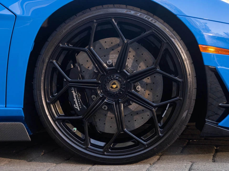 2020 Lamborghini Aventador SVJ LP770-4 - Image 28 of 31
