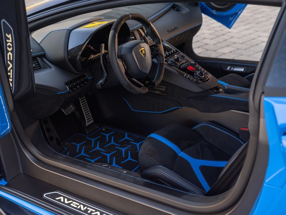 2020 Lamborghini Aventador SVJ LP770-4 - Image 3 of 31