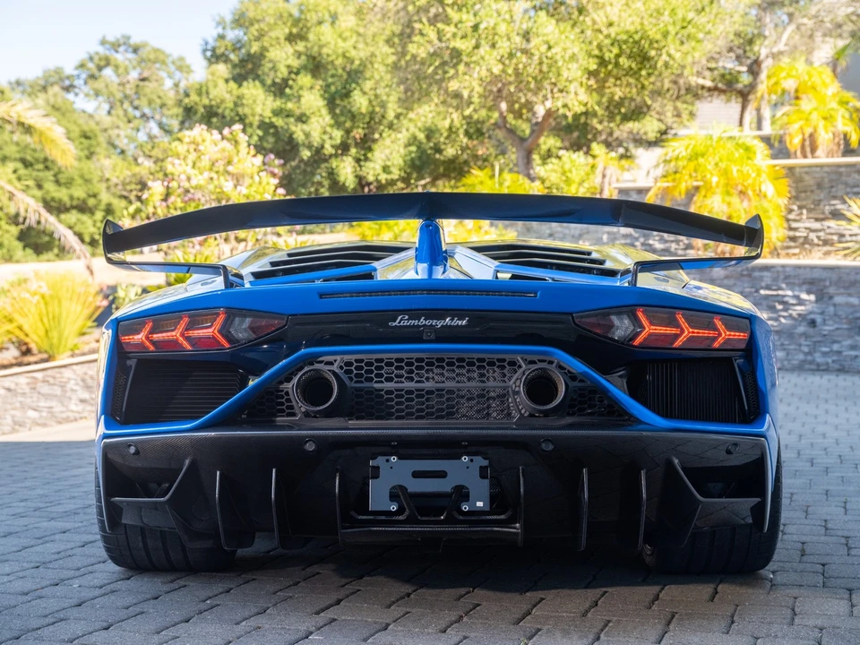2020 Lamborghini Aventador SVJ LP770-4 - Image 19 of 31