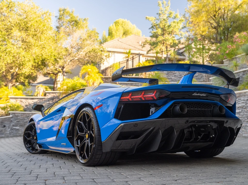 2020 Lamborghini Aventador SVJ LP770-4 - Image 5 of 31