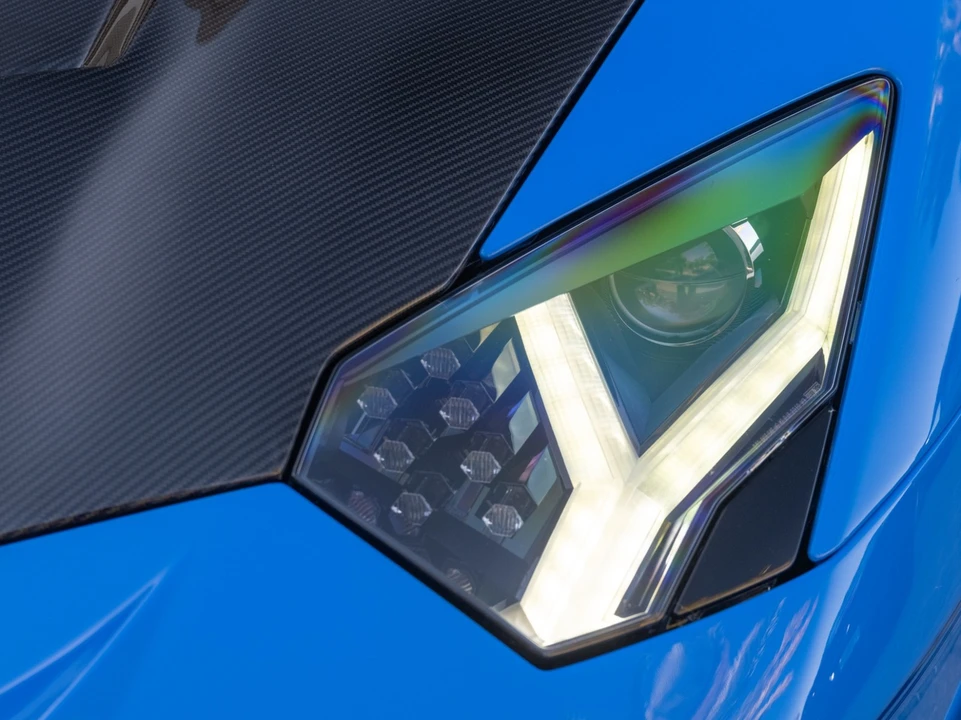 2020 Lamborghini Aventador SVJ LP770-4 - Image 18 of 31
