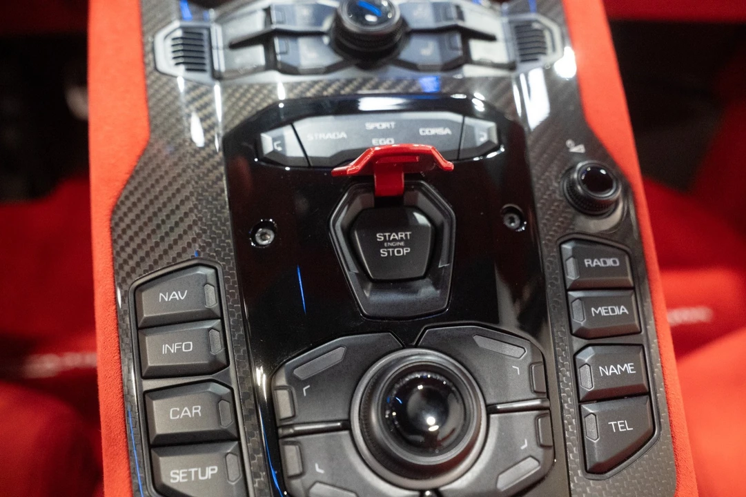 2020 Lamborghini Aventador SVJ LP770-4 - Image 24 of 31