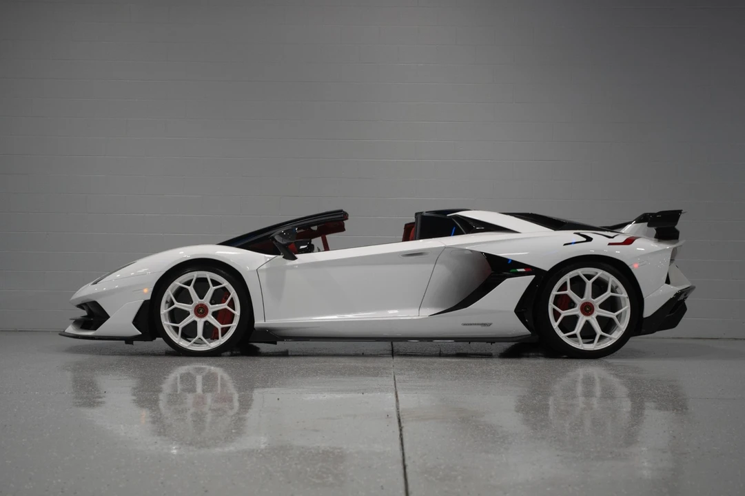 2020 Lamborghini Aventador SVJ LP770-4 - Image 5 of 31
