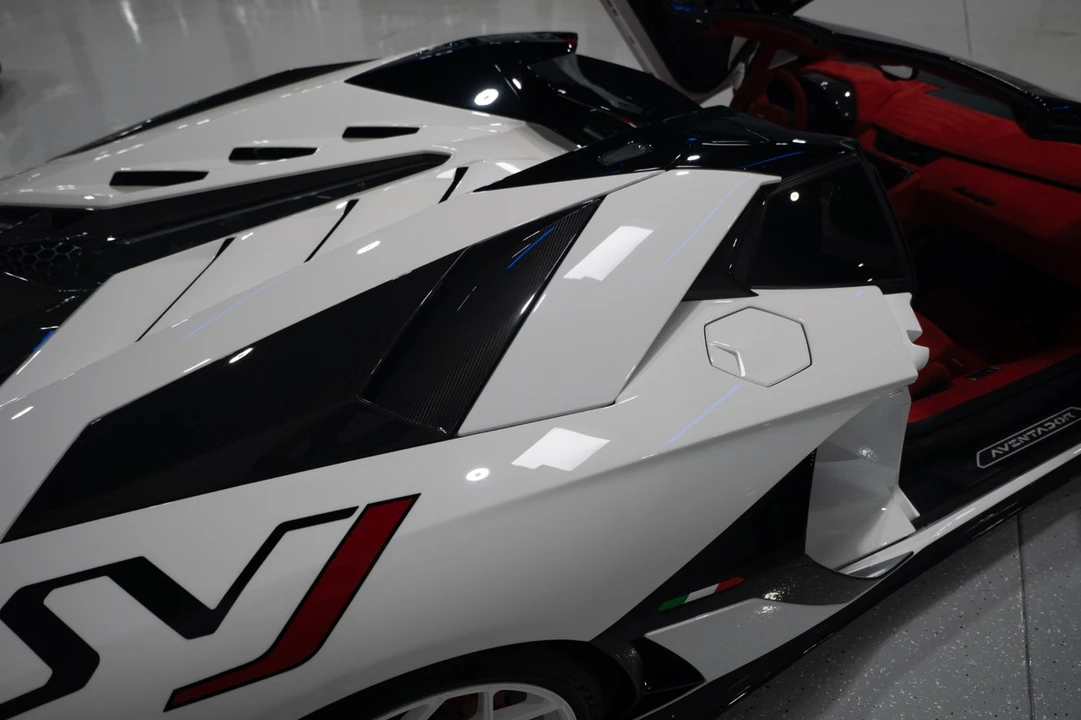 2020 Lamborghini Aventador SVJ LP770-4 - Image 13 of 31