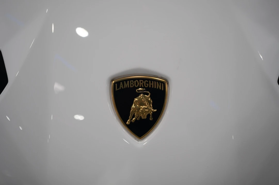 2020 Lamborghini Aventador SVJ LP770-4 - Image 10 of 31