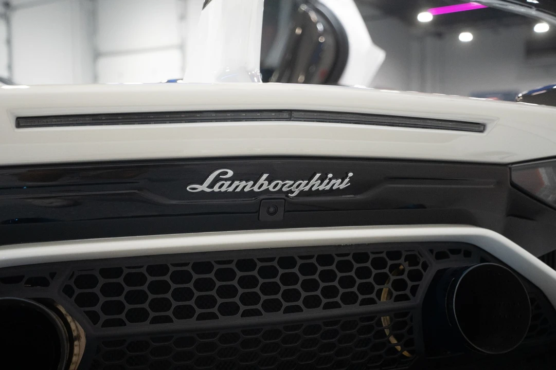 2020 Lamborghini Aventador SVJ LP770-4 - Image 16 of 31