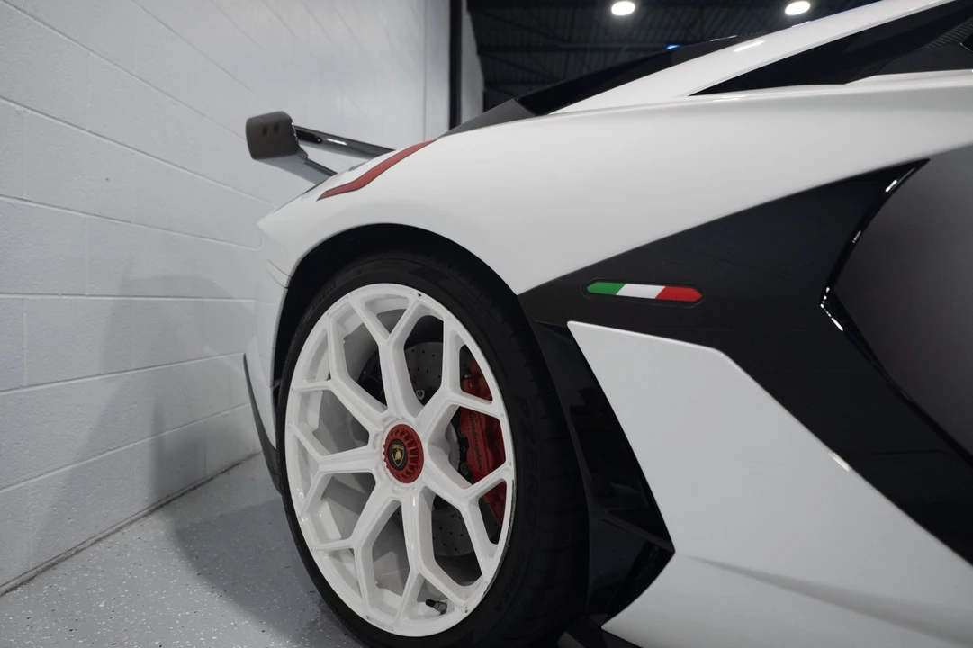 2020 Lamborghini Aventador SVJ LP770-4 - Image 11 of 31