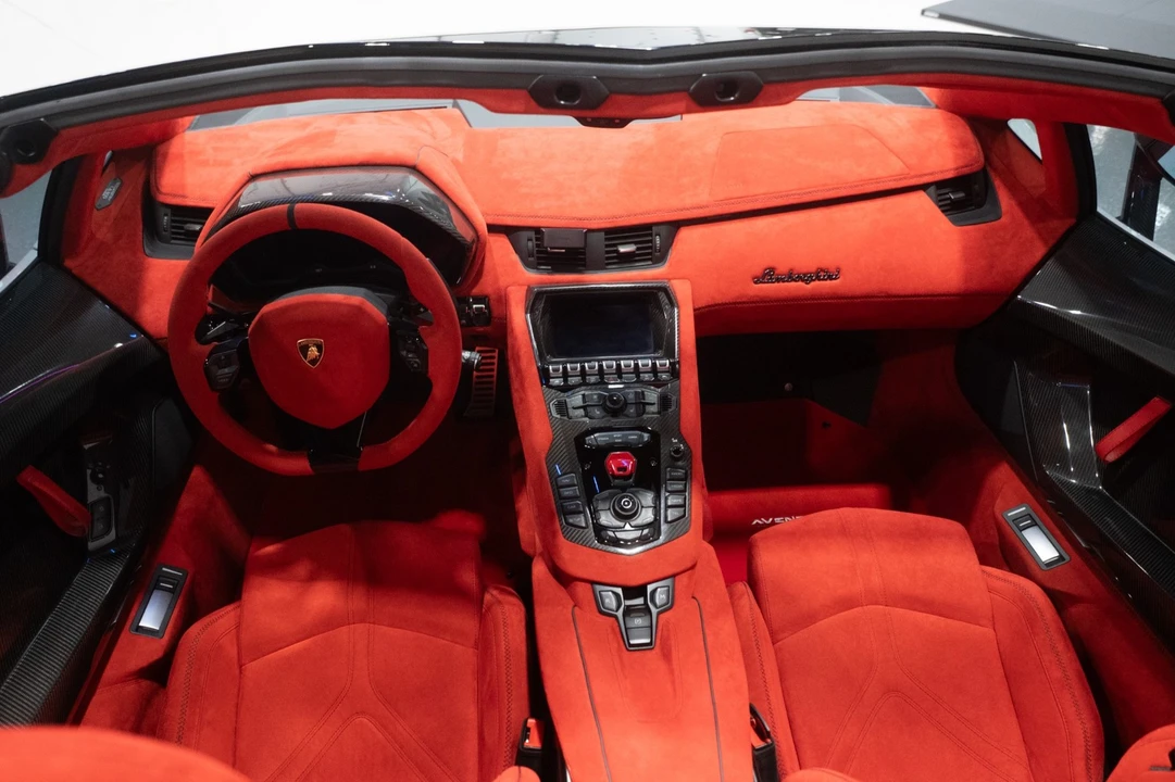 2020 Lamborghini Aventador SVJ LP770-4 - Image 7 of 31