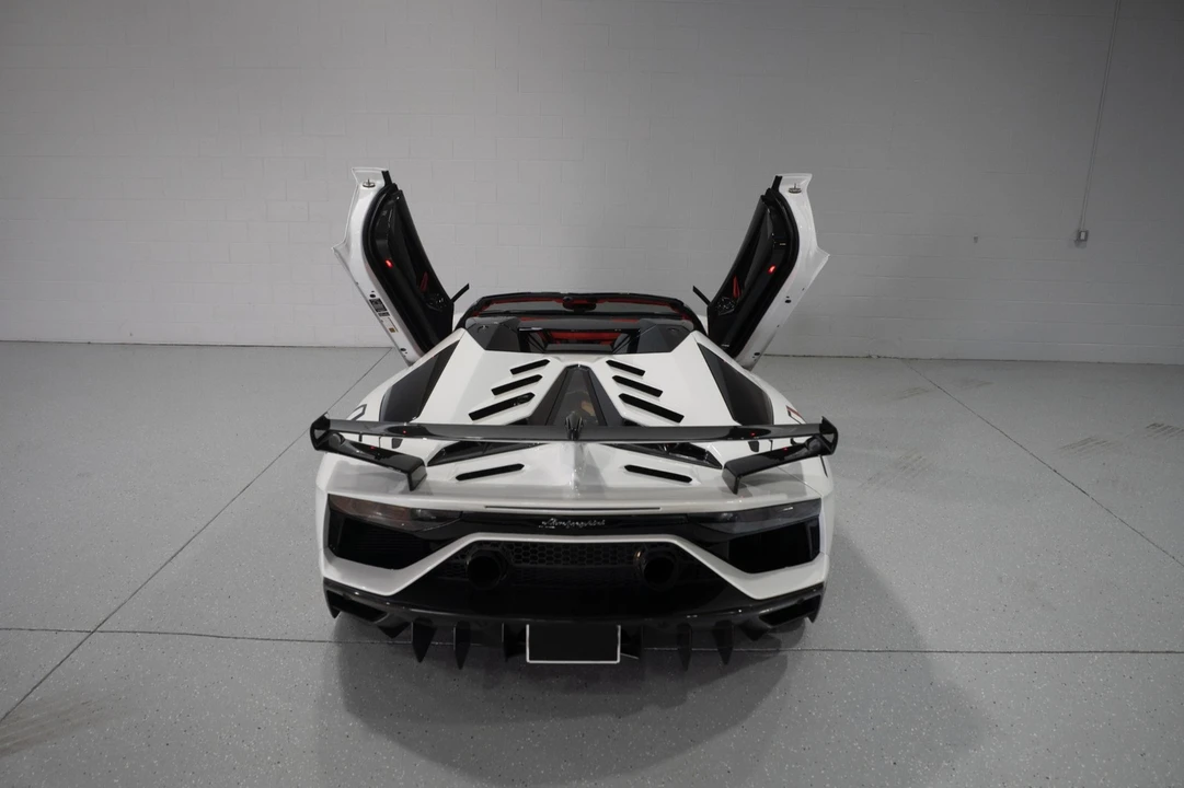 2020 Lamborghini Aventador SVJ LP770-4 - Image 17 of 31