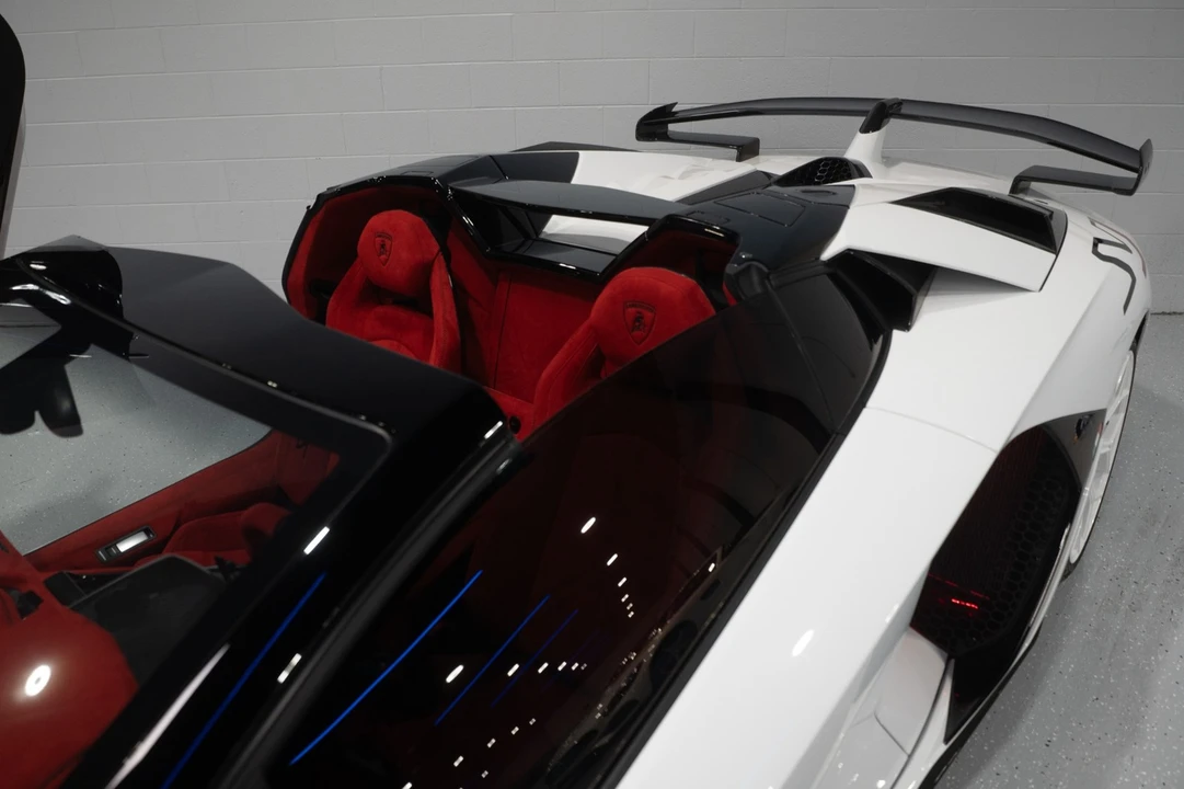 2020 Lamborghini Aventador SVJ LP770-4 - Image 25 of 31