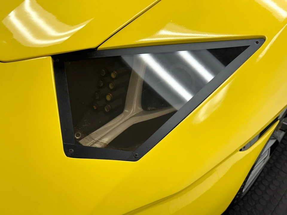 2020 Lamborghini Aventador - Image 13 of 31