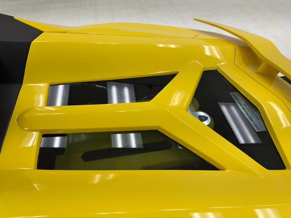 2020 Lamborghini Aventador - Image 19 of 31