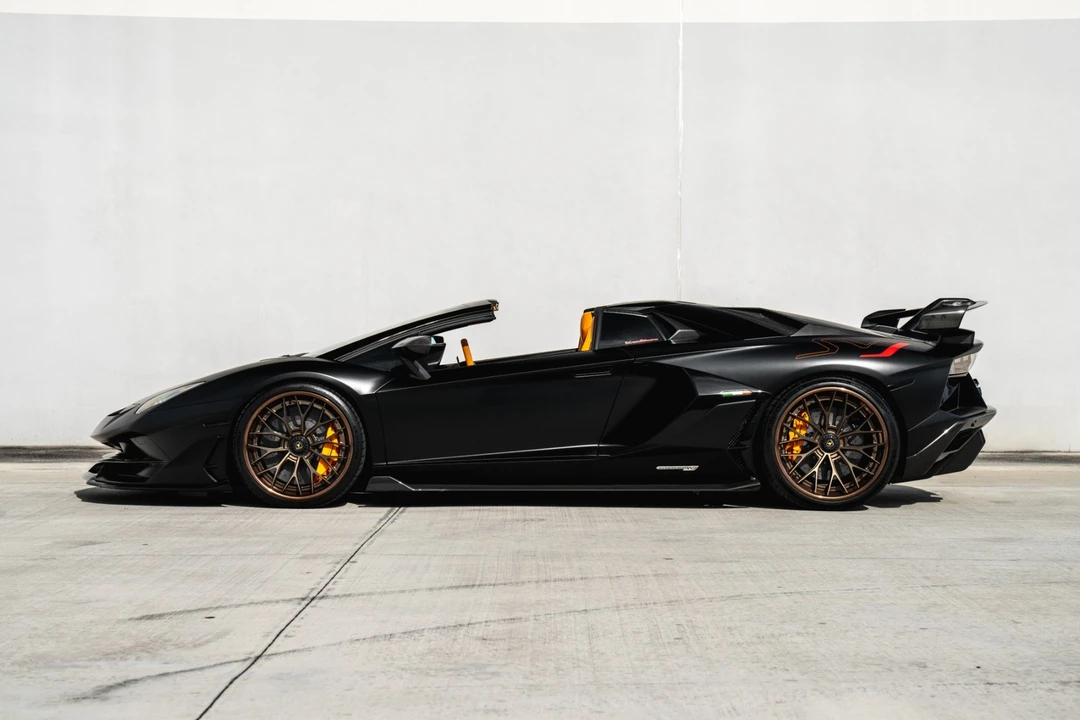 2020 Lamborghini Aventador SVJ LP770-4 - Image 10 of 31
