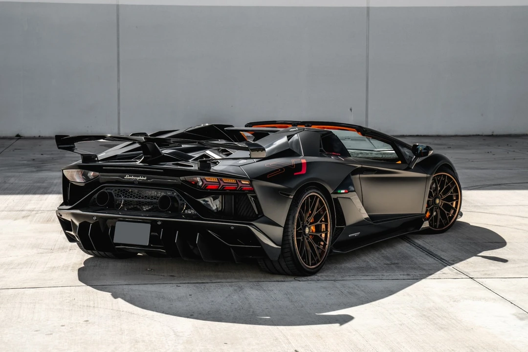 2020 Lamborghini Aventador SVJ LP770-4 - Image 9 of 31