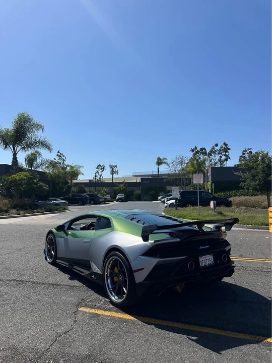 2020 Lamborghini Huracan - Image 2 of 11