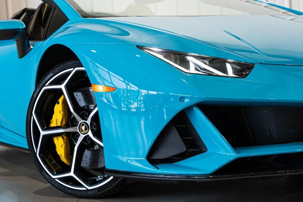 2020 Lamborghini Huracan LP640-4 EVO - Image 2 of 31
