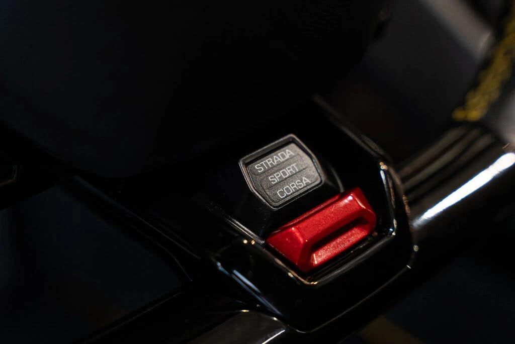 2020 Lamborghini Huracan LP640-4 EVO - Image 29 of 31
