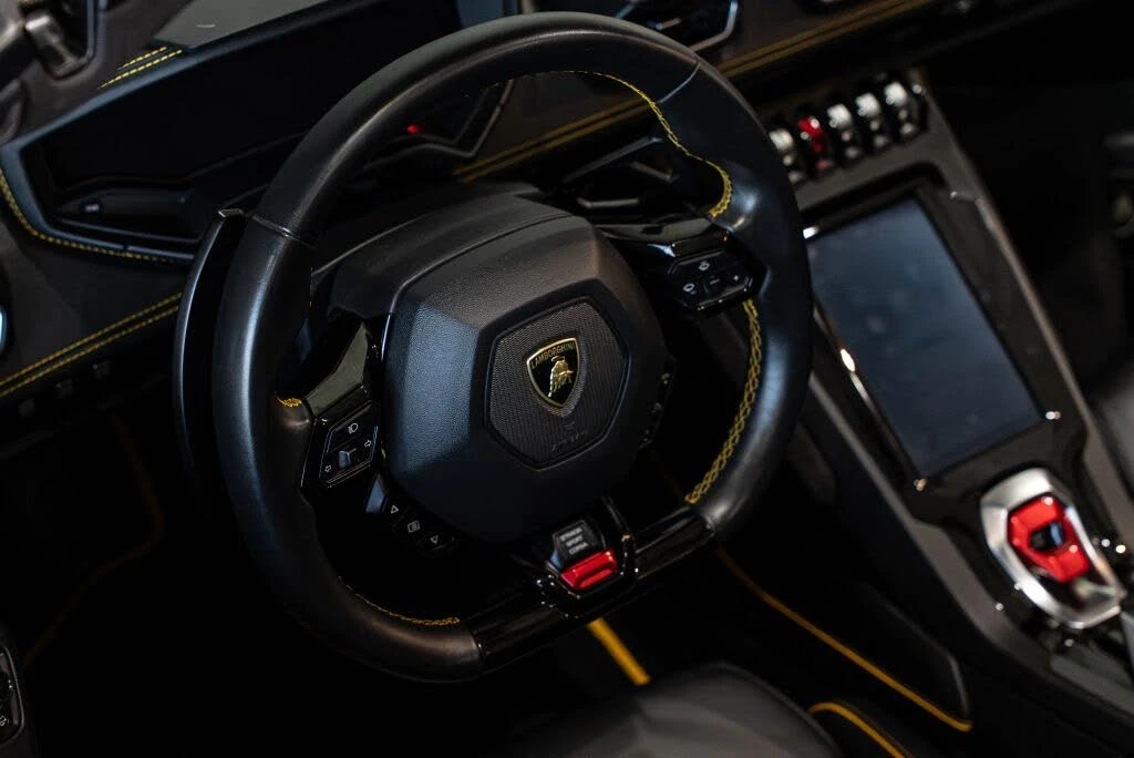 2020 Lamborghini Huracan LP640-4 EVO - Image 24 of 31