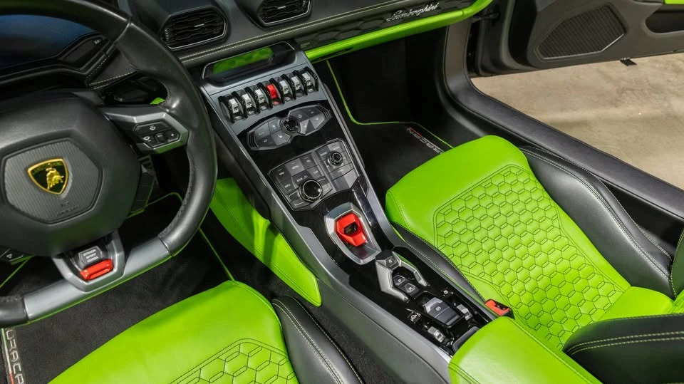 2020 Lamborghini Huracan LP610-2 EVO - Image 7 of 20