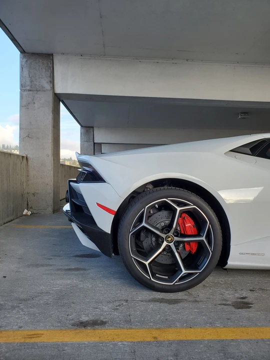 2020 Lamborghini Huracan LP640-4 EVO - Image 3 of 6