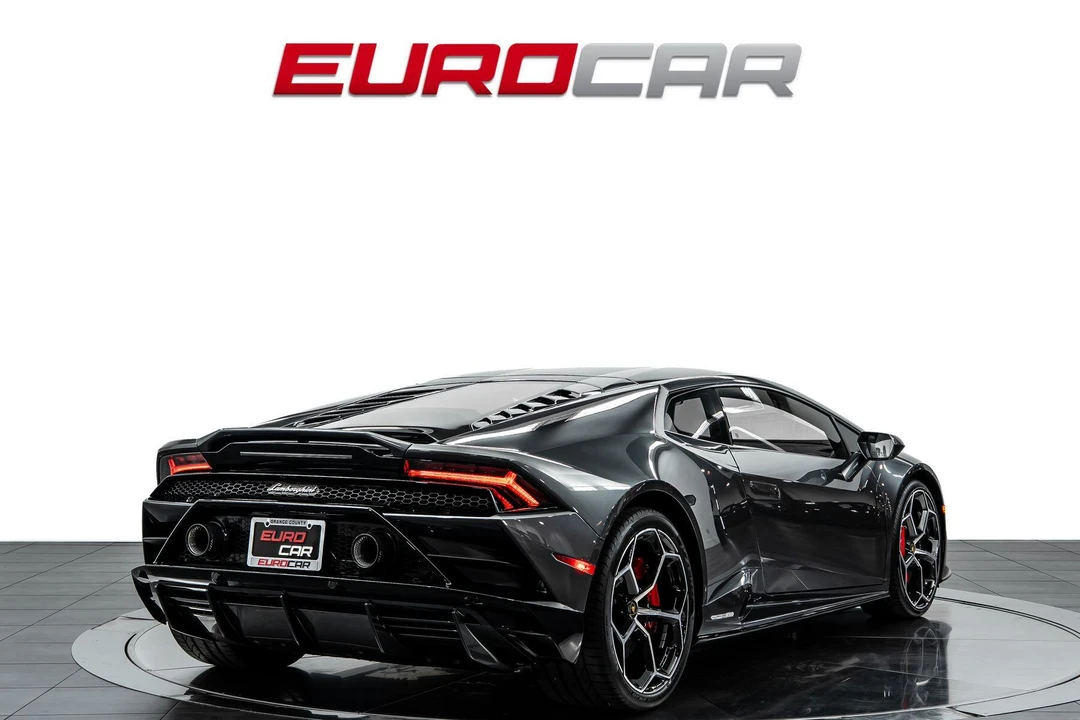 2020 Lamborghini Huracan LP640-4 EVO - Image 5 of 31