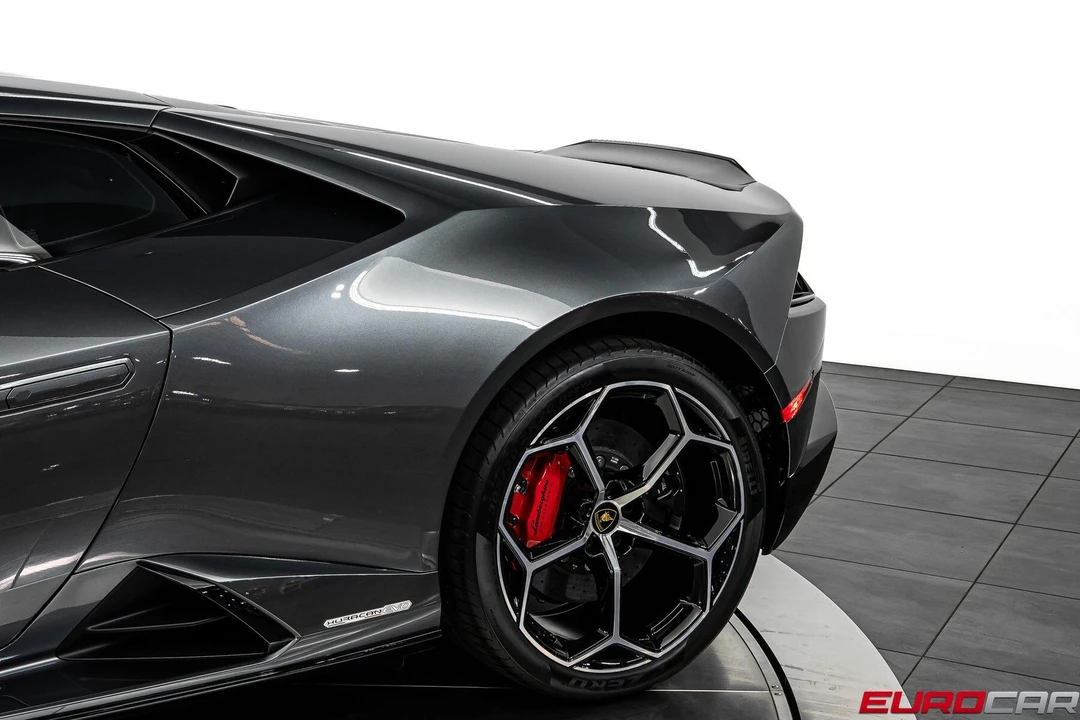 2020 Lamborghini Huracan LP640-4 EVO - Image 15 of 31