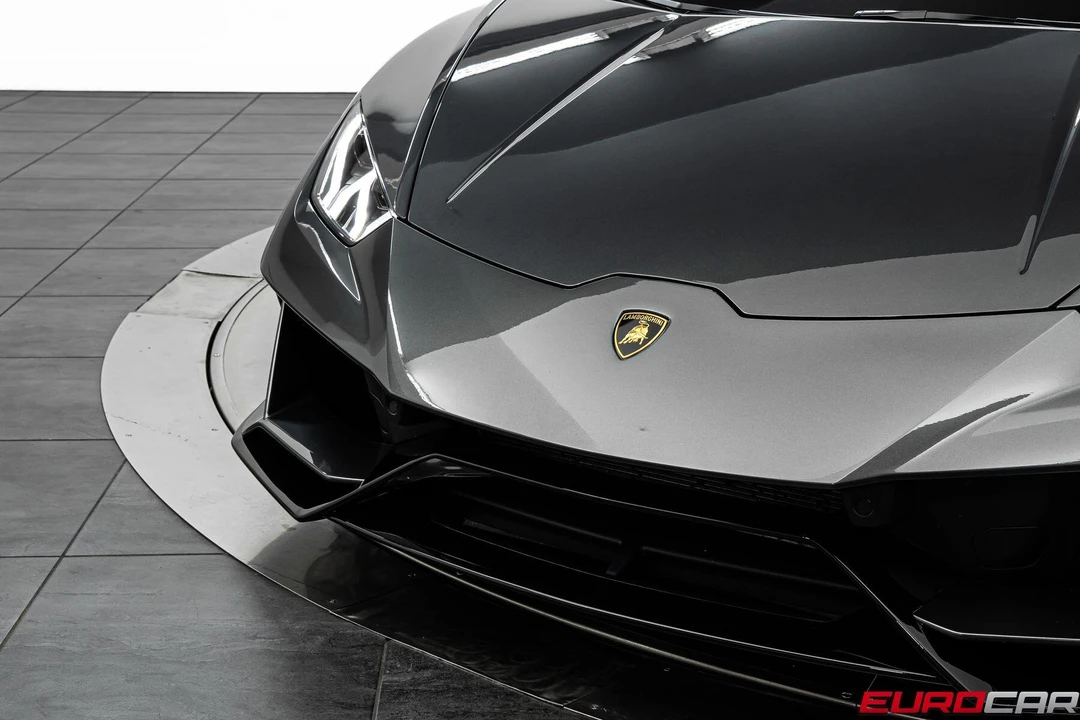 2020 Lamborghini Huracan LP640-4 EVO - Image 11 of 31