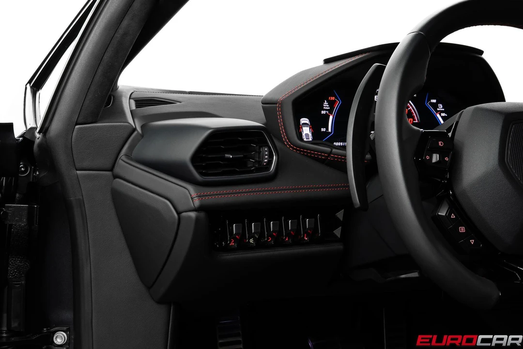 2020 Lamborghini Huracan LP640-4 EVO - Image 28 of 31