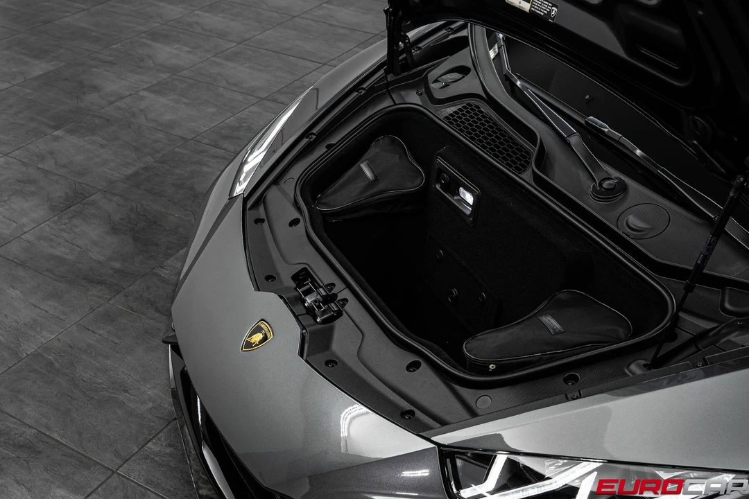 2020 Lamborghini Huracan LP640-4 EVO - Image 10 of 31