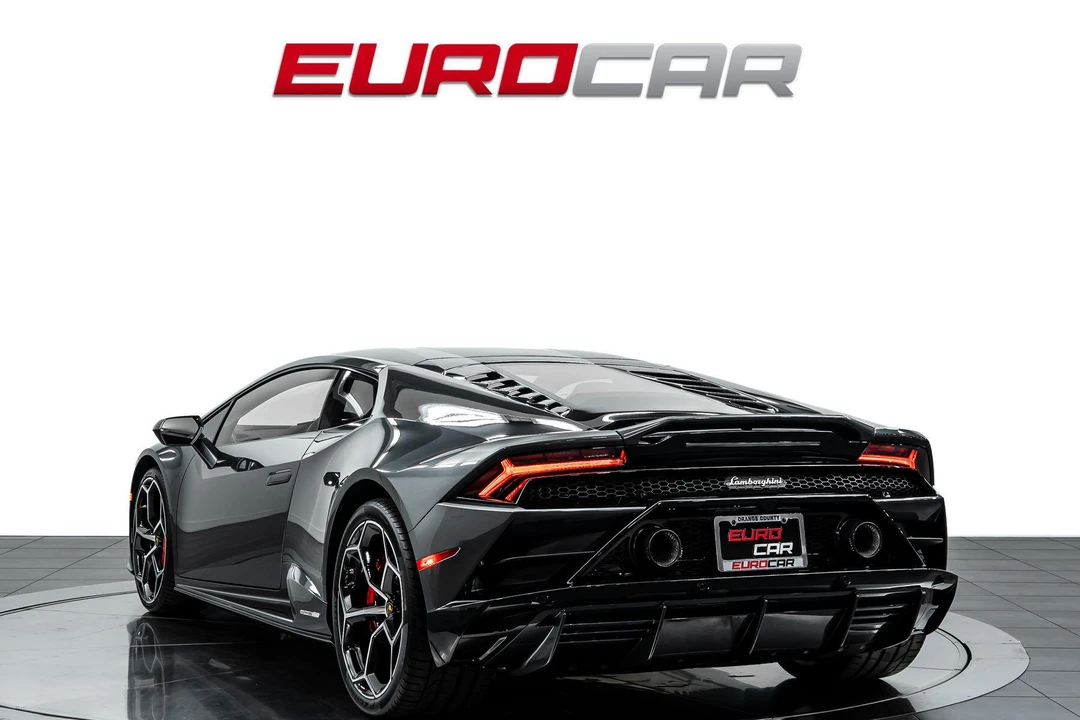 2020 Lamborghini Huracan LP640-4 EVO - Image 3 of 31
