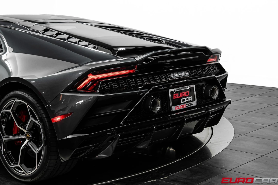 2020 Lamborghini Huracan LP640-4 EVO - Image 17 of 31