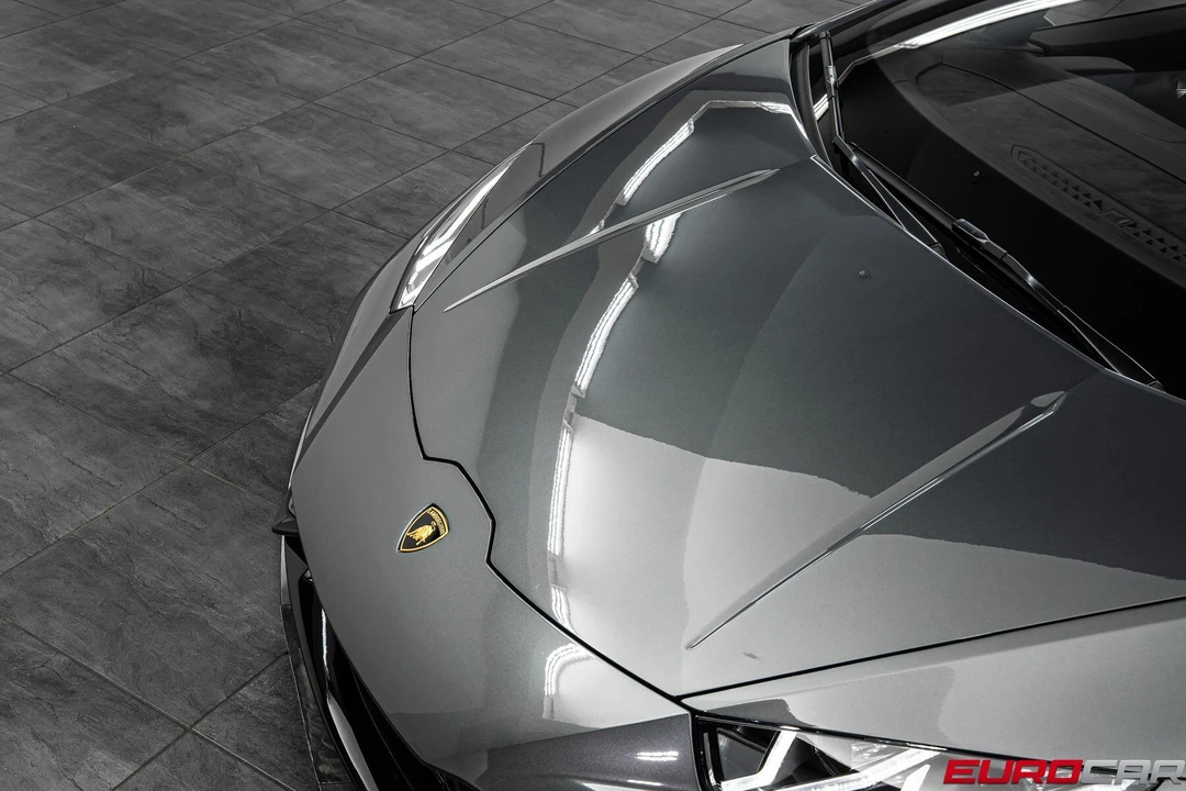 2020 Lamborghini Huracan LP640-4 EVO - Image 9 of 31