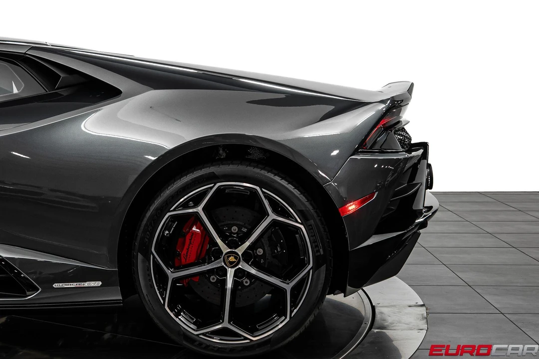 2020 Lamborghini Huracan LP640-4 EVO - Image 16 of 31