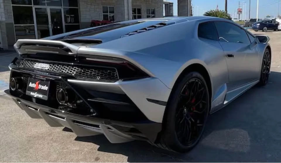 2020 Lamborghini - Image 3 of 20