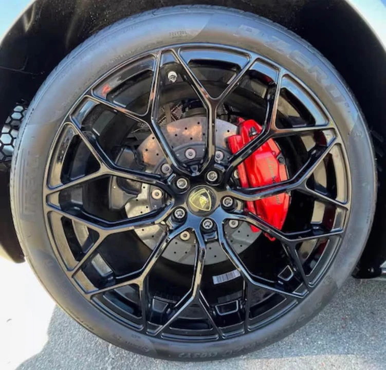 2020 Lamborghini - Image 14 of 20
