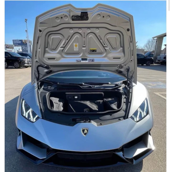 2020 Lamborghini - Image 8 of 20