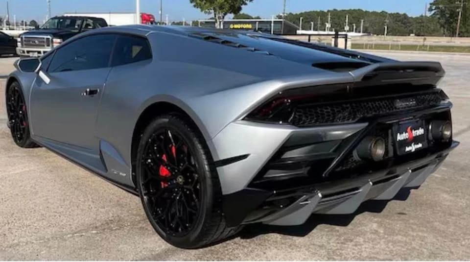 2020 Lamborghini - Image 4 of 20